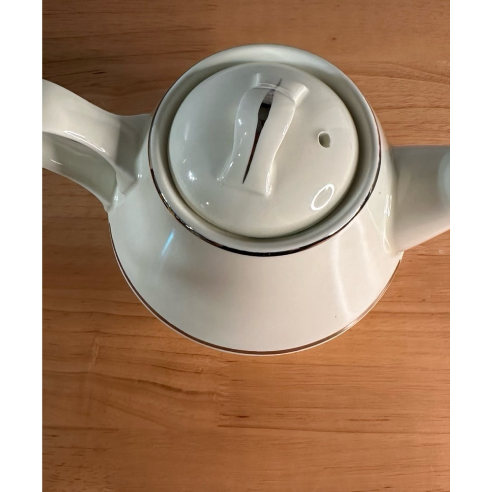 1950s ERA BALLERINA TEA POT BY UNIVERSAL PLATINUM PATTERN - Picture 3 of 9